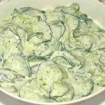 Gurkensalat mit Joghurt Rezept in 3 Minuten zubereitet