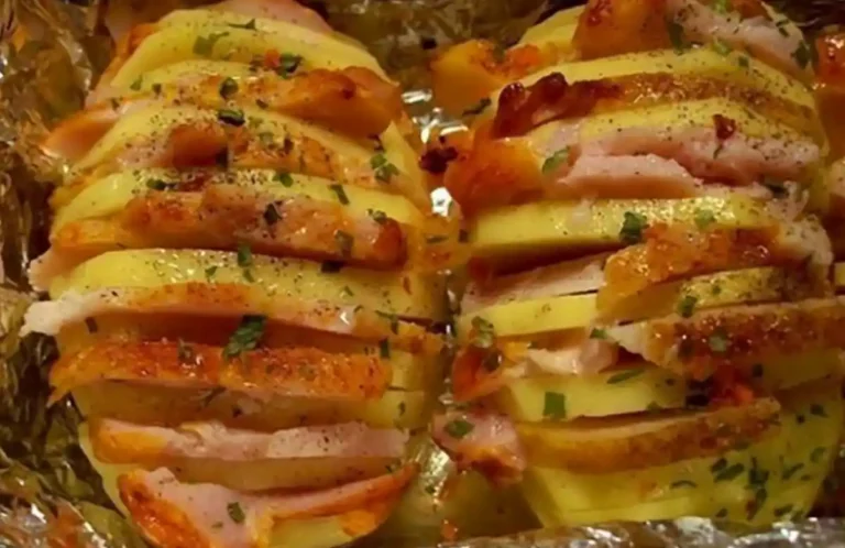Kartoffeln mit Speck, Käse und Champignons überbacken Rezept