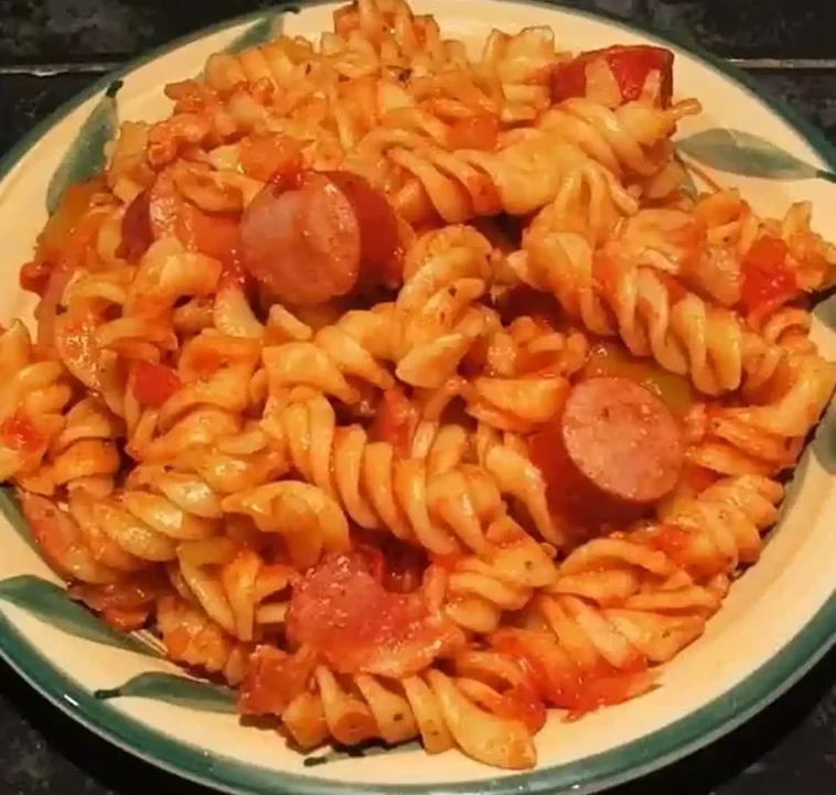 Wurst Nudelpfanne Rezept zum Sattessen!