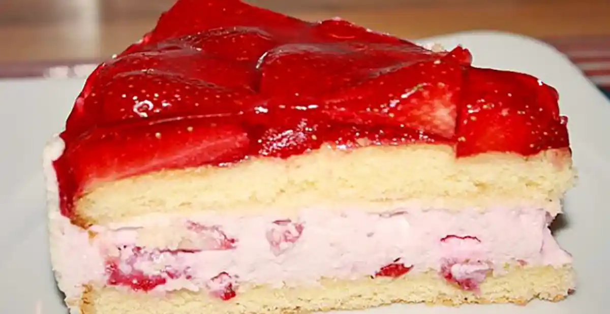 Erdbeertorte Rezept (diese Torte kann natürlich auch mit anderen Beeren hergestellt werden)