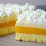 Frisches Orangendessert mit Schlagsahne Rezept