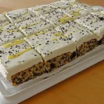 Kirsch Eierlikör Blechkuchen mit Schmand-Sahne Rezept
