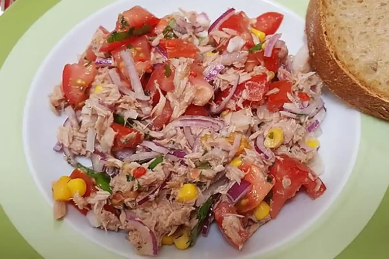 Leichter und Leckerer Thunfisch-Tomaten-Salat Rezept