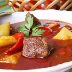 Ungarisches Gulasch mit Kartoffeln Rezept