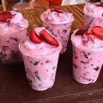Erdbeer Dessert mit Joghurt Rezept in paar Minuten fertig!