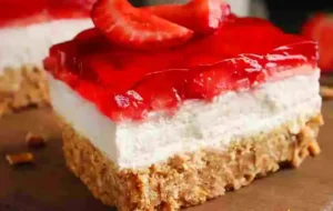 Erdbeer Tiramisu Rezept mit einer Geheimzutat!