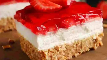 Erdbeer Tiramisu Rezept mit einer Geheimzutat!