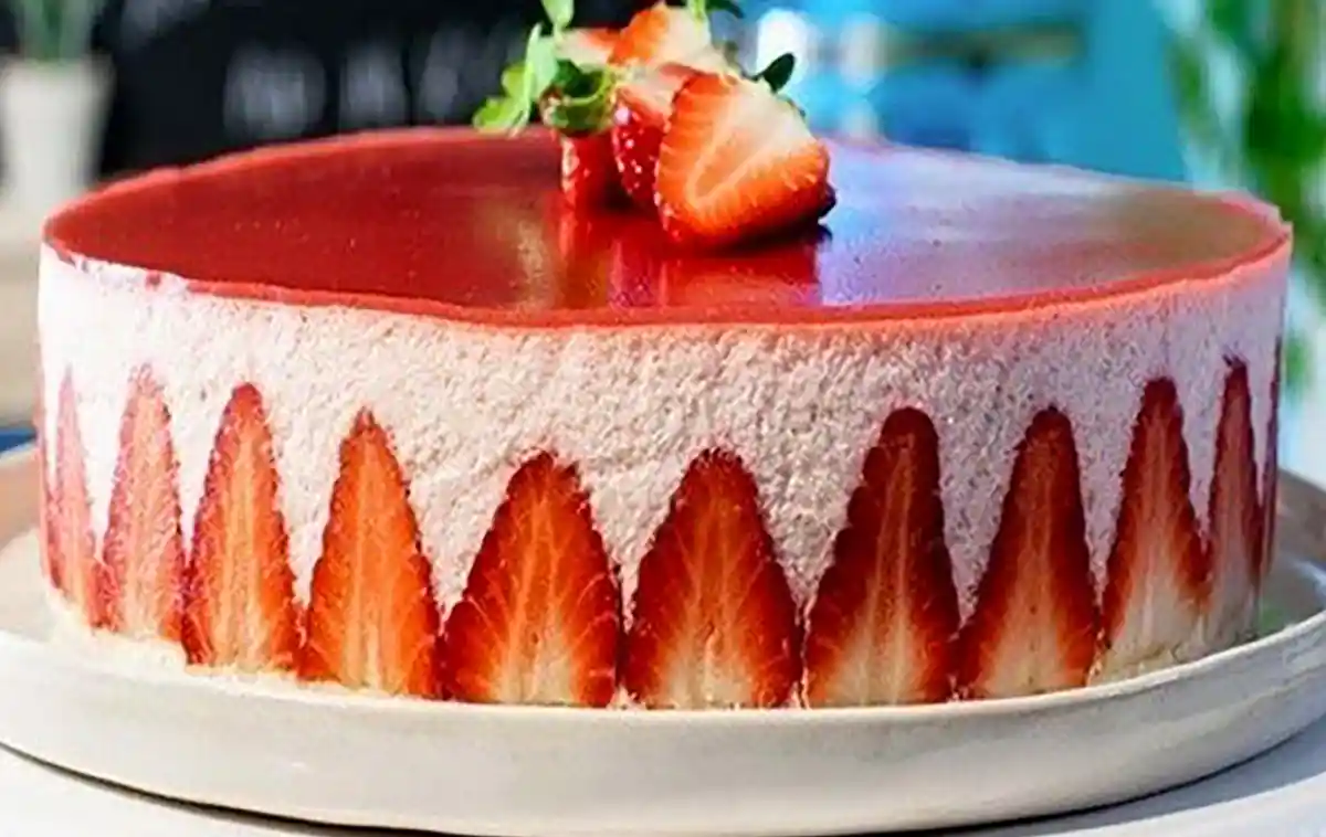 Erdbeermousse Torte Rezept, mit Suchtpotenzial - Schnelle und Einfache ...