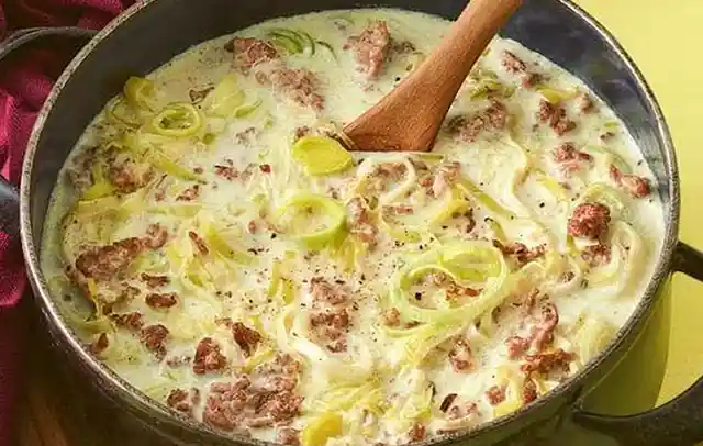 Käse Lauch Suppe mit Hackfleisch Rezept