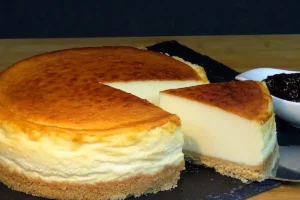 Käsekuchen mit Quark und Vanillepudding!