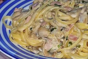 Cremige Spaghetti mit Champignons Rezept