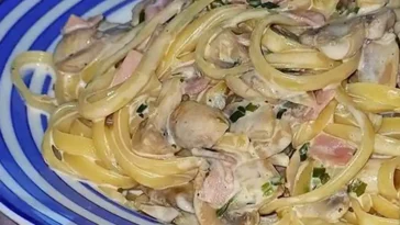 Cremige Spaghetti mit Champignons Rezept