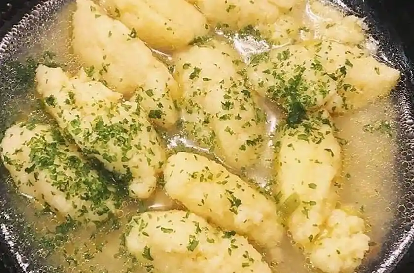 Einfach wunderbar, das Rezept für Grießnockerl auf Omas Art! Einfach, schnell und lecker!
