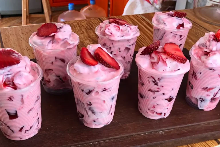 Erdbeer Dessert mit Joghurt Rezept
