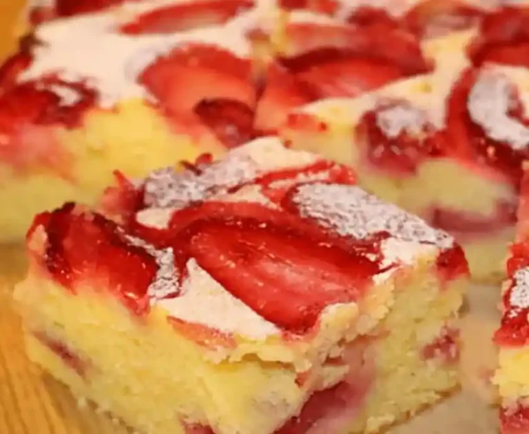Erdbeerkuchen vom Blech Rezept, so schmeckt Sommer!