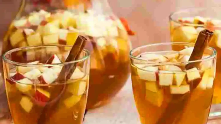 Erfrischendes Apfel-Zimt-Wasser mit Zitronen Rezept: Die schmackhafte Wahl für deine Abnehmreise!