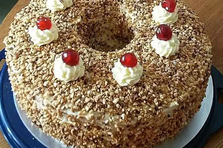 Frankfurter Kranz aus Biskuit oder Rührteig Rezept