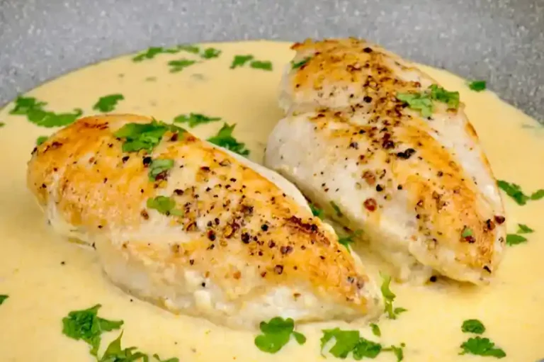 Hähnchenfillets in Knoblauch Parmesansoße Rezept