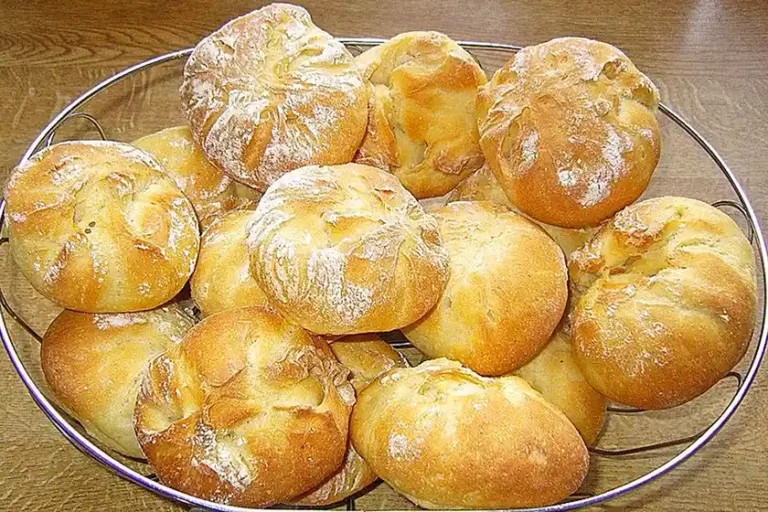 Kartoffelbrötchen mit genialer Kruste Rezept