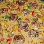 Makkaroni mit Hackbällchen-Ragout Rezept