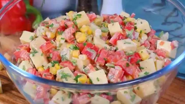 Schinken Salat mit Käse Rezept