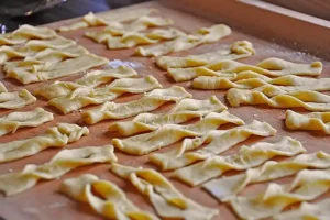 Zauberhafte Schneeschlaufen: Ein verlockendes Rezept zum Genießen