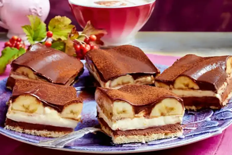 Banana Split Schnitten Rezept: Das perfekte Dessert zum Verwöhnen!