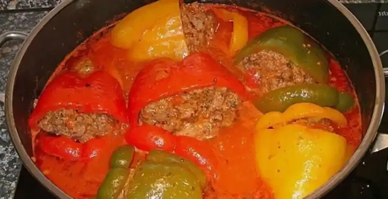 Gefüllte Paprika Rezept: Ein herzhaftes Gaumenschmaus!