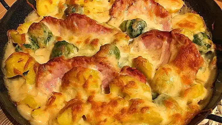 Kasseler-Rosenkohl-Auflauf Rezept: Herzhaft und lecker!