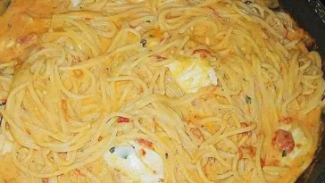 Mozzarella-Spaghetti - Ein einfaches und leckeres Gericht!