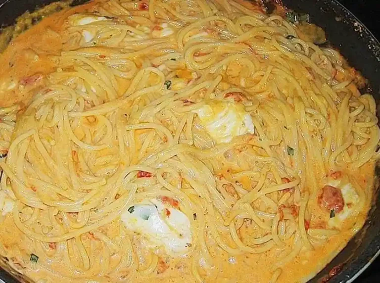 Mozzarella-Spaghetti - Ein einfaches und leckeres Gericht!