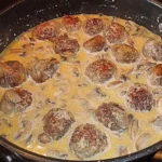 Saftige Köttbullar in cremiger Champignon-Rahmsauce Rezept