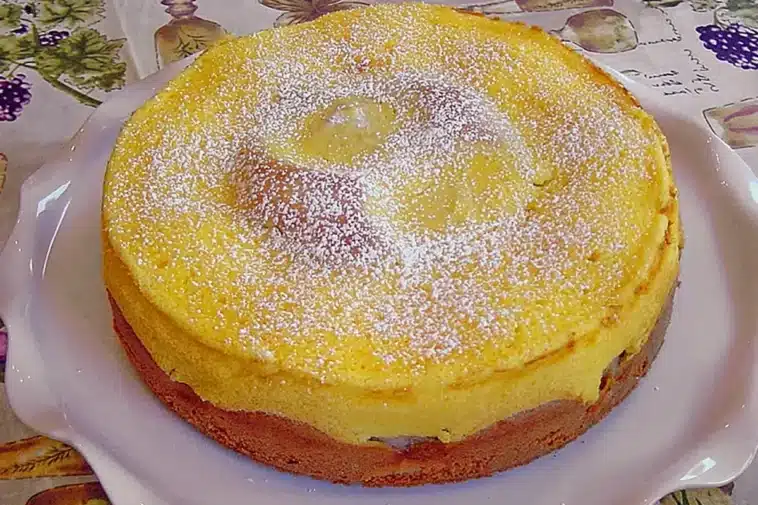 Apfelkuchen mit Eierlikörguss - Ein köstliches Dessert für Genießer!