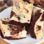 Käsekuchen Brownies Rezept: saftig und schokoladig