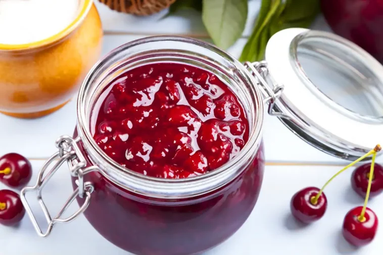 Weihnachtliche Glüh-Kirsch-Marmelade Rezept