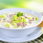 Einfach und Lecker: Käse-Lauch-Suppe mit Hackfleisch Rezept
