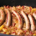 Klassisches Schmorkohl mit Bratwurst Rezept: Ein Familienfavorit