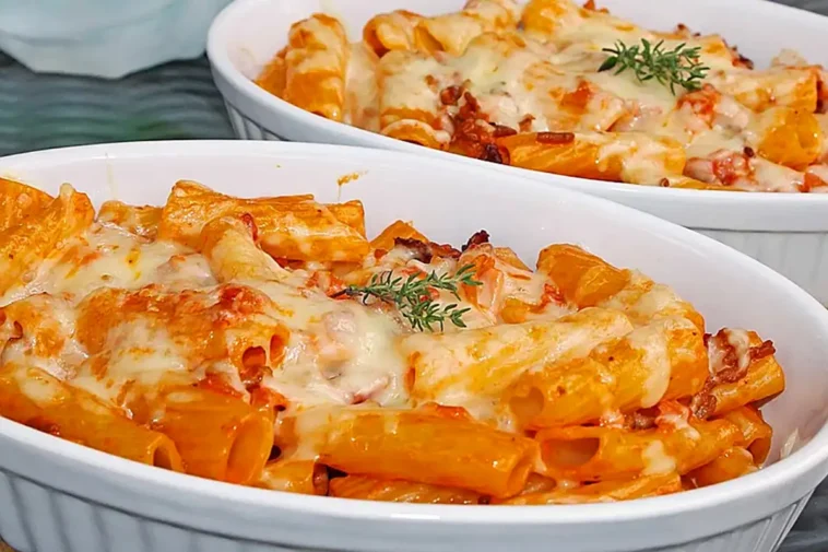 Rigatoni al forno Rezept mit Hackfleisch und Schinken