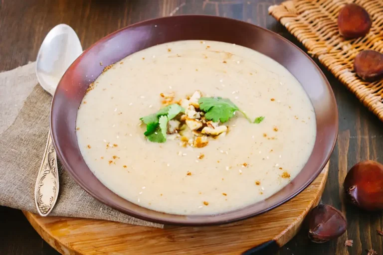 Winterliche Maronensuppe Rezept: Cremige Verführung