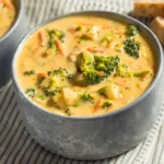 Gesundes Brokkoli-Cheddar-Suppe Rezept in nur 30 Minuten