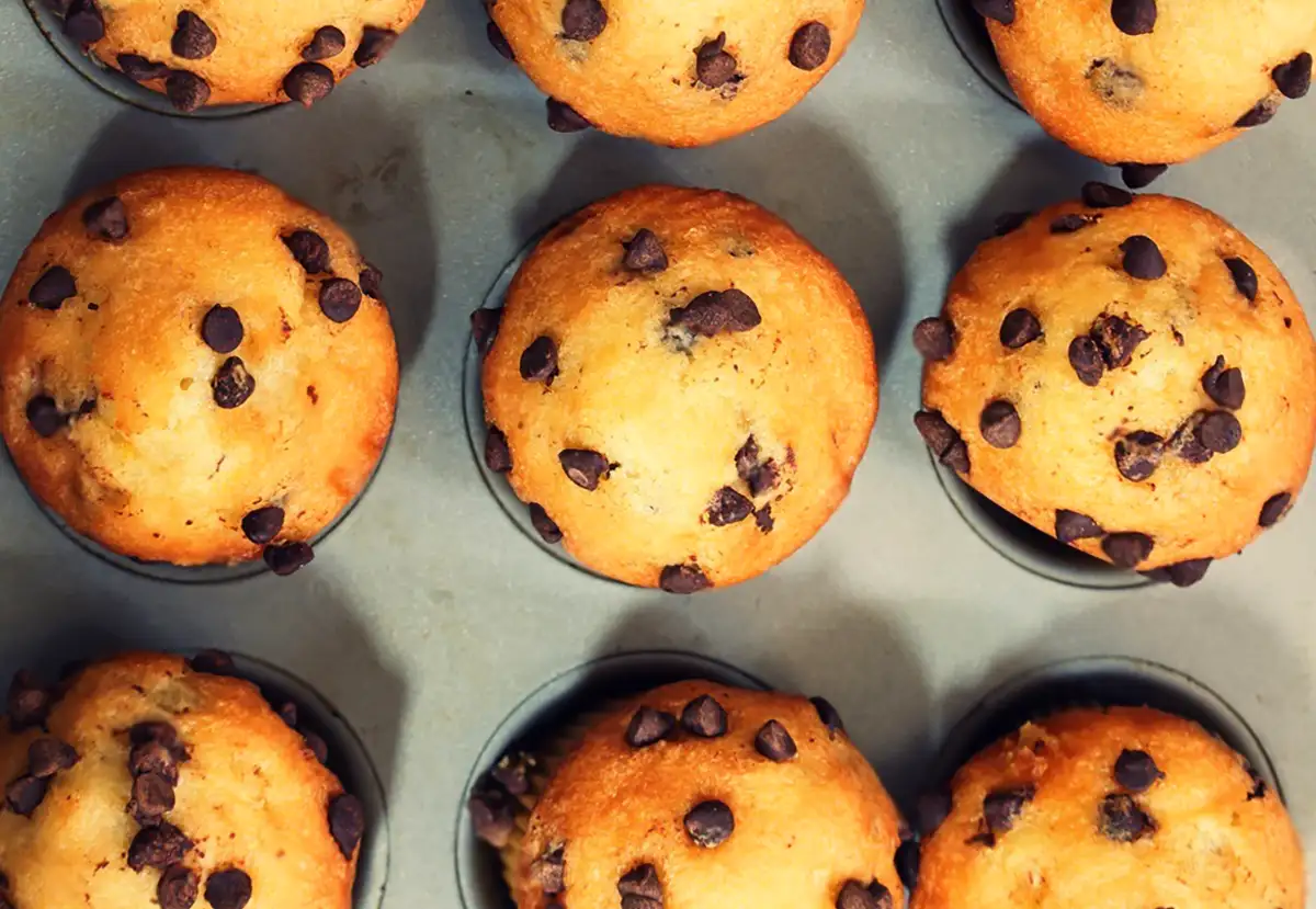 Saftige Muffins mit Schokostückchen Rezept - Schnelle und Einfache Rezepte