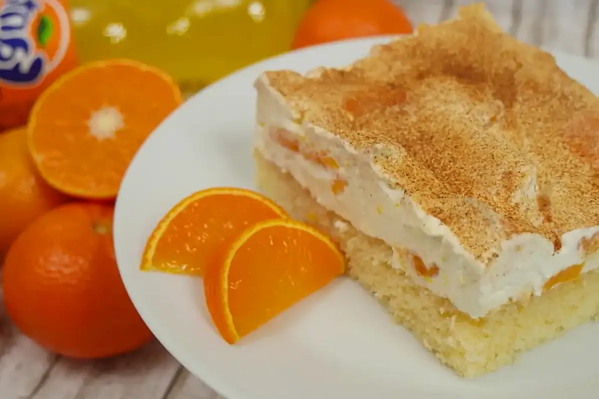 Fantakuchen mit Mandarinen-Schmand Rezept: Der Kuchen, der spricht