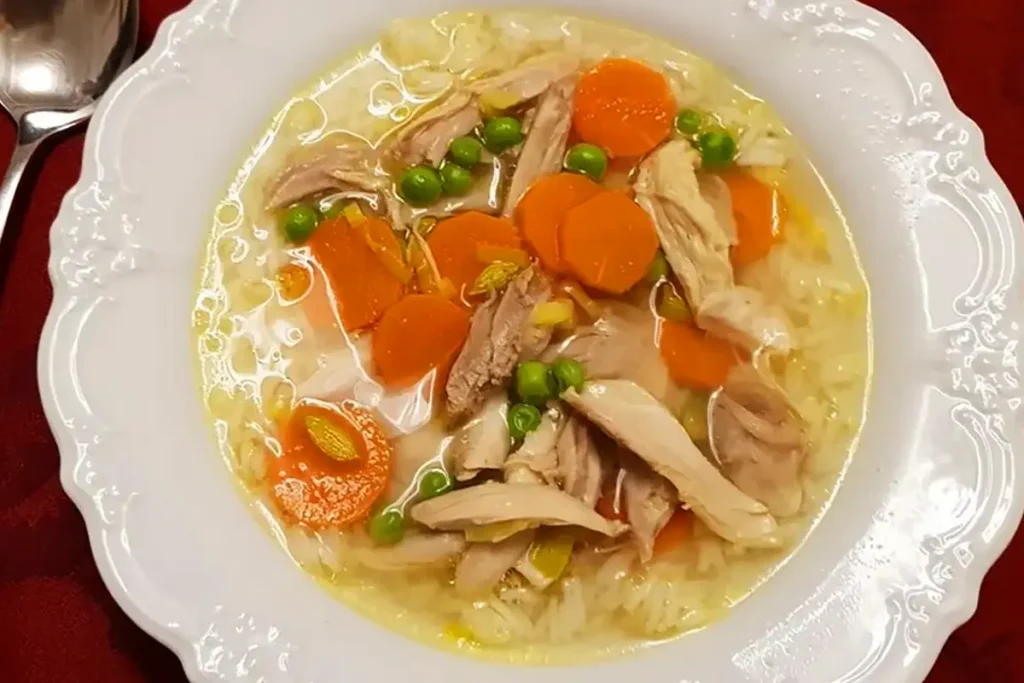 Goldgelbe Hühnersuppe Rezept