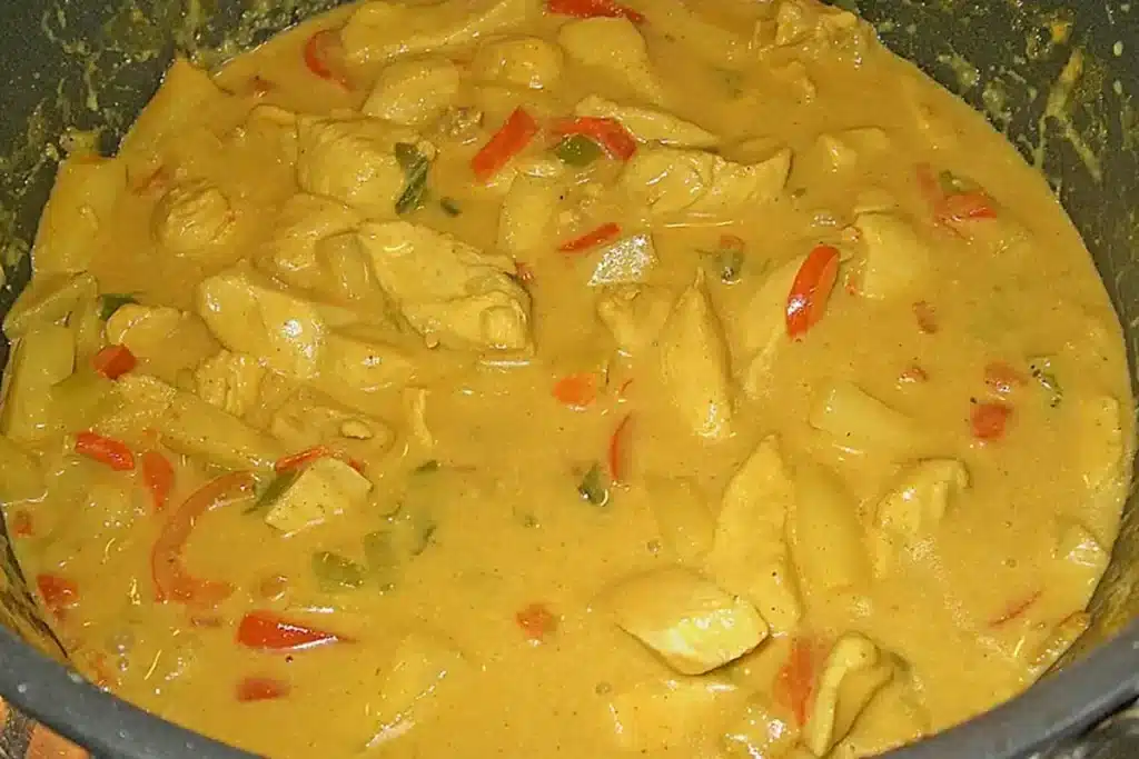Hähnchen-Ananas-Curry mit Reis Rezept