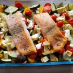 Low-Carb-Lachs mit Ofengemüse Rezept