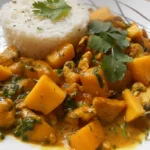 Brasilianisches Hühnchen mit Kokosmilch und Mango