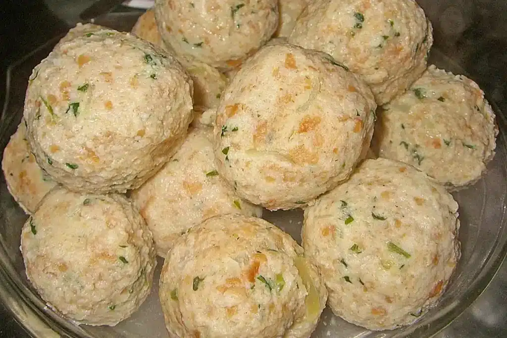 Einfache Semmelknödel Rezept