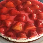 Erdbeerkuchen mit Quark und Sahne Rezept