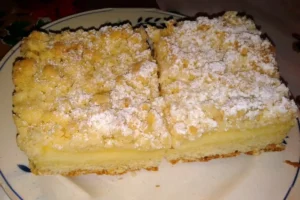 Streuselkuchen mit Puddingfüllung Rezept