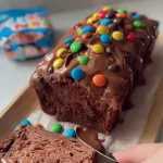 M&M’s Schokoladenkuchen: Saftiges Rührkuchen-Rezept für Kindergeburtstage
